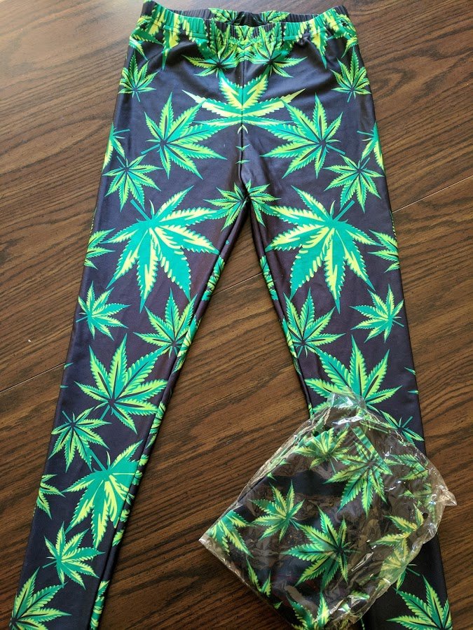 weed leggings.jpg