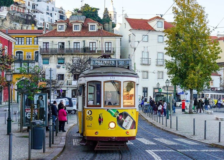 Lisbon-Portugal-21-2-1.jpg