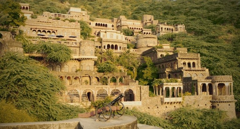 Bhangarh-Fort-Rajasthan.jpg