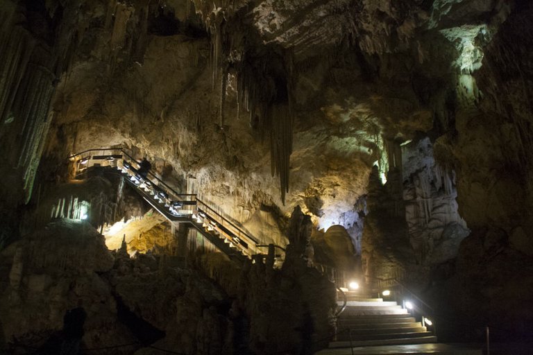 nerja-cave2.jpg