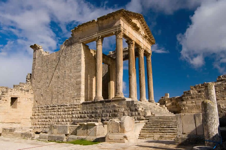 dougga-tunisie.jpg