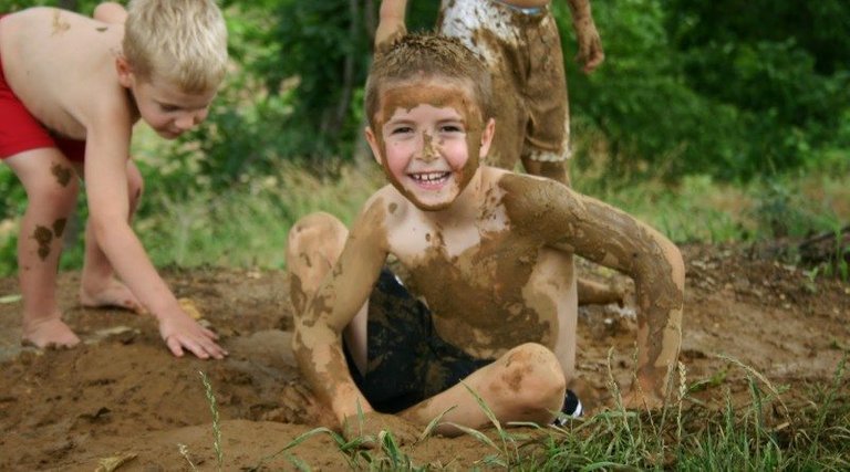 Children-playing-in-mud-800x445.jpg