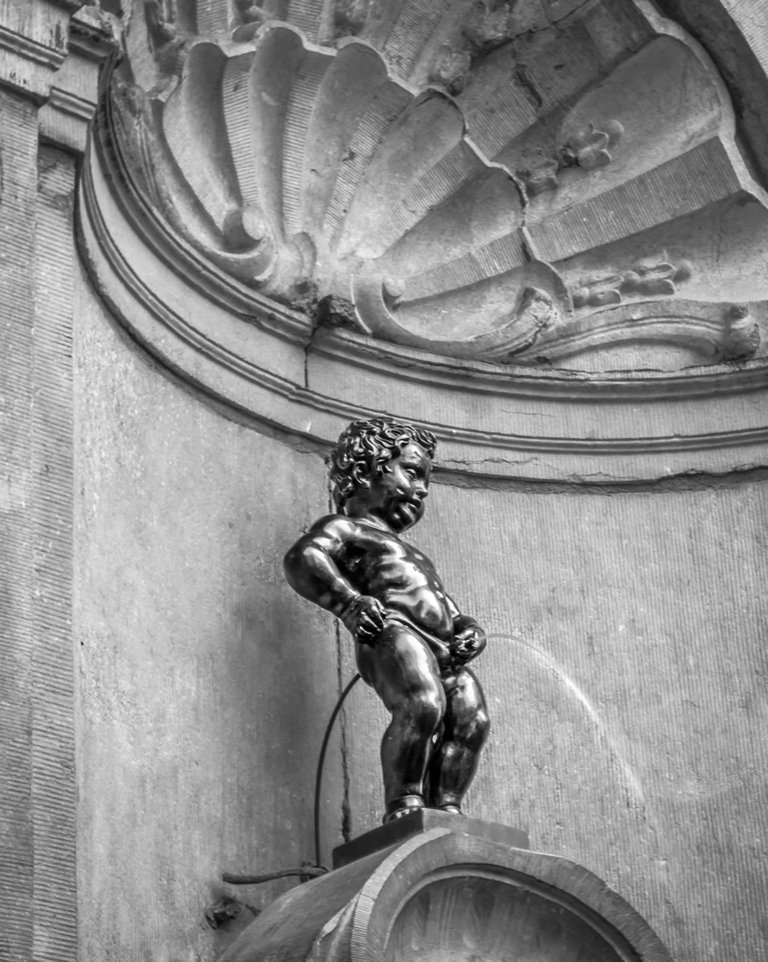 black-and-white-architecture-monument-statue-monochrome-long-exposure-802351-pxhere.com.jpg