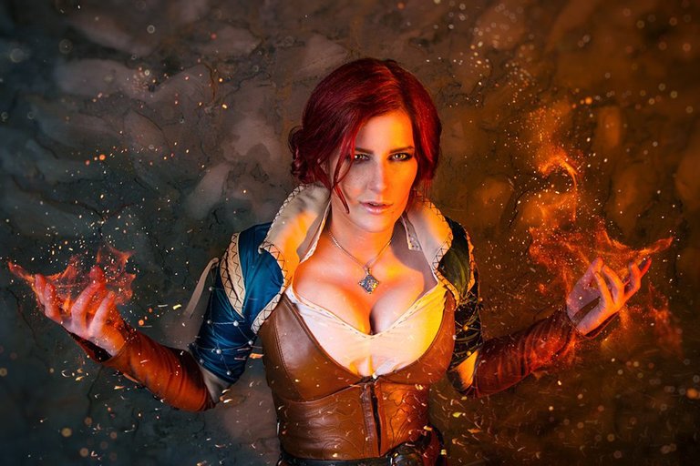 triss_merigold_witcher_cosplay_by_shproton-da3llul.jpg