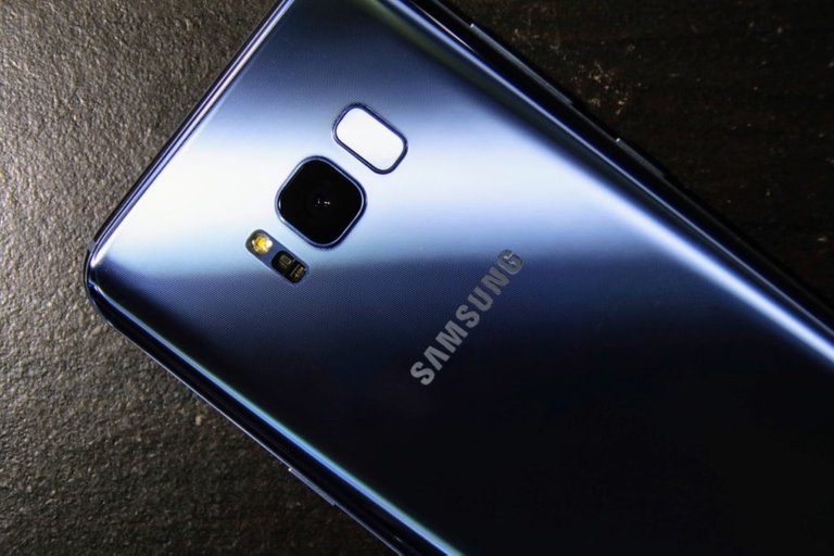 Galaxy-S8-Camera-Close-Up.jpg