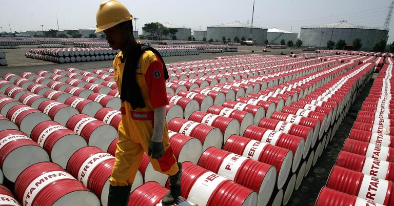 newsimage-35-barrels_of_oil.jpg