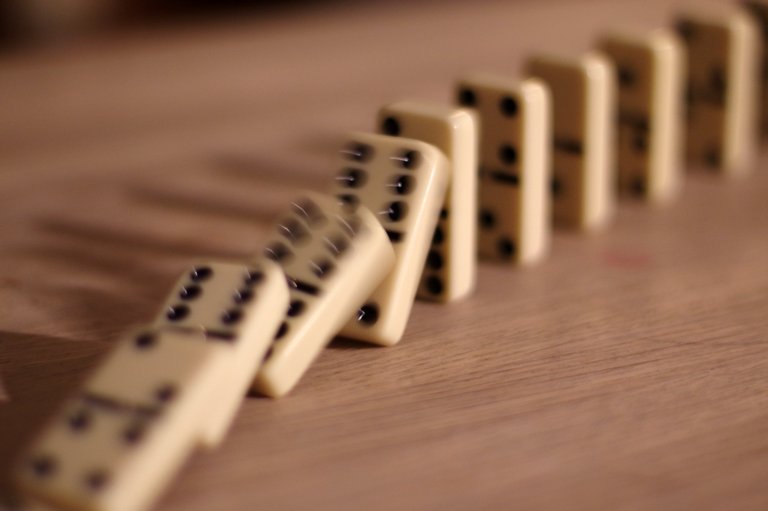Domino effect: one fall that drags down the next