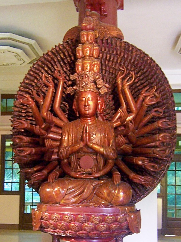 wooden statue of Quan Am Nghin Mat Nghin Tay (Quan Am of 1000 Eyes and 1000 Hands) was created in Bac Ninh Province of Northern Vietnam around the year 1656 in Bắc Ninh Province. - DoktorMax at English Wikipedia, Public domain, via Wikimedia Commons.