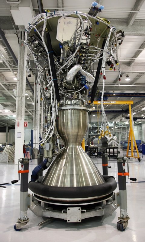 Merlin 1C Vacuum engine at Hawthorne factory (2008).jpg