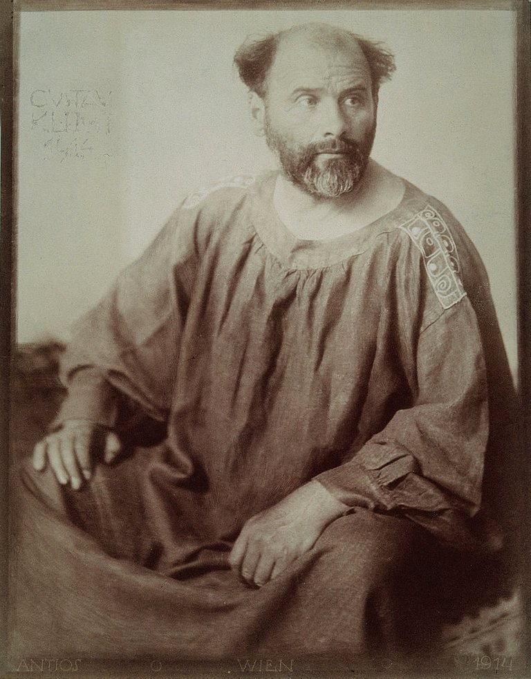 Photographic portrait from 1914 source: https://en.m.wikipedia.org/wiki/Gustav_Klimt