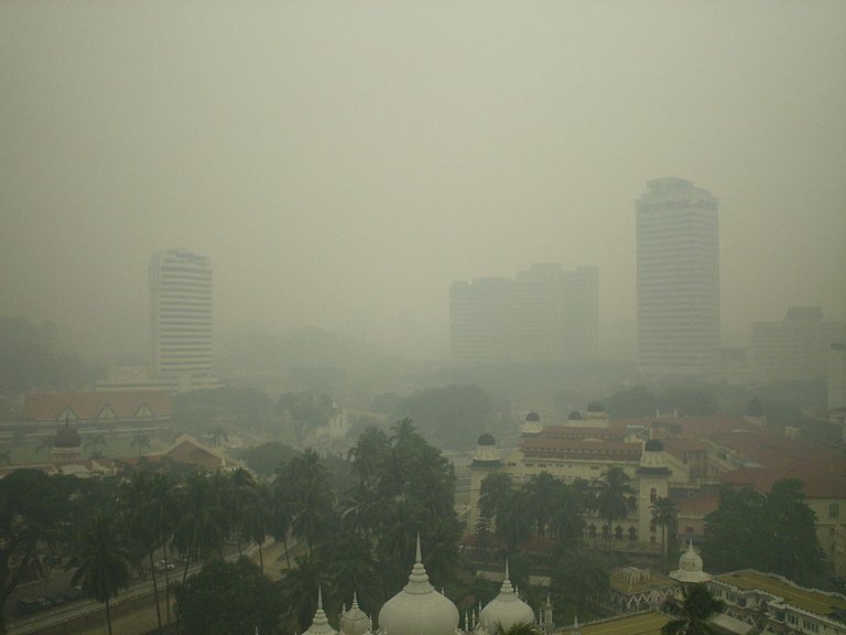 Example of haze in a metropoly