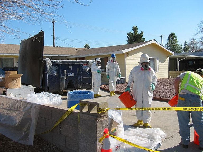 EPA workers clean up residential mercury spill in 2004