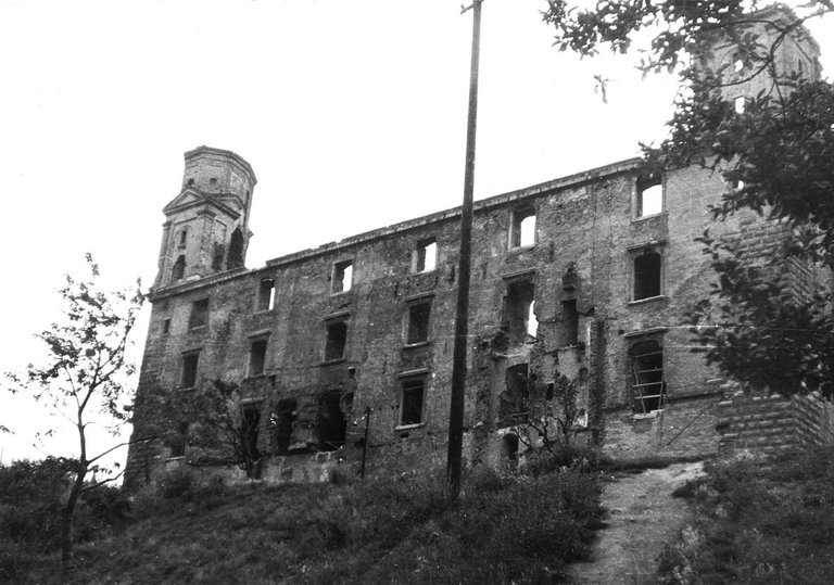 Csehszlovákia, Pozsony, a vár keleti oldala. Fortepan 94073.jpg