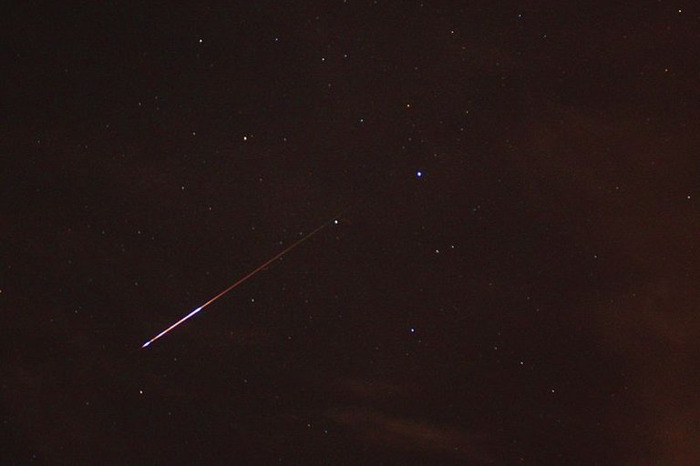 image src https://commons.wikimedia.org/wiki/File:Perseid_meteor_shower.jpg
