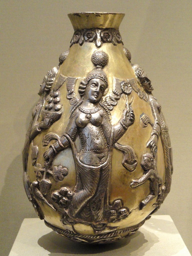 Anahita Vessel, 300-500 AD, Sasanian, Iran, silver and gilt - Cleveland Museum of Art - Daderot, CC0, via Wikimedia Commons

