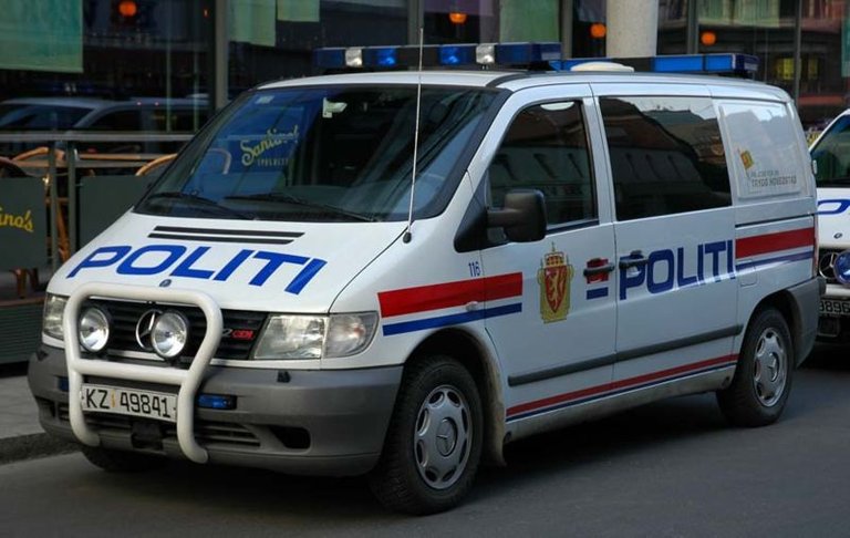 A Norwegian police van, like the one that came to us in the morning