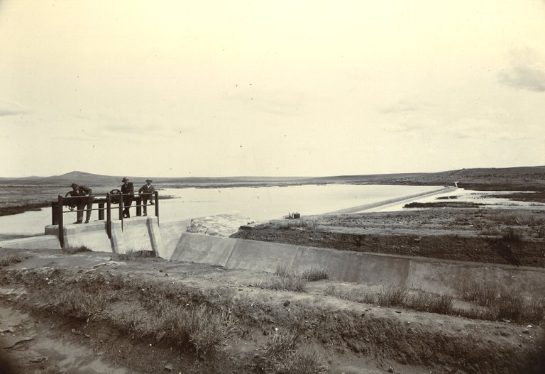 Bundaleer Waterworks Heritage Photo - Sluice Gates