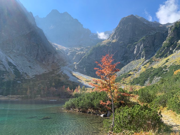 Mt Lomnica and Zelene Pleso mountains pond, Slovakia