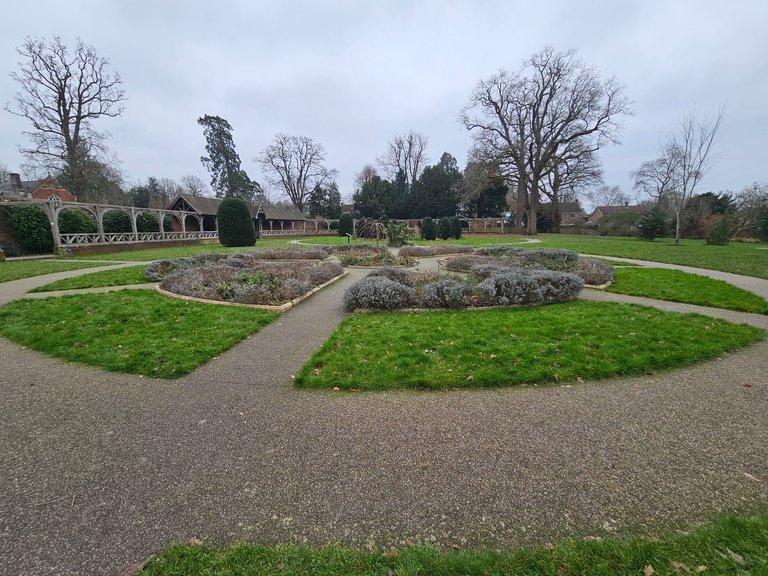 Worth Park Gardens in Winter : My Actifit Report Card: December 23 2025