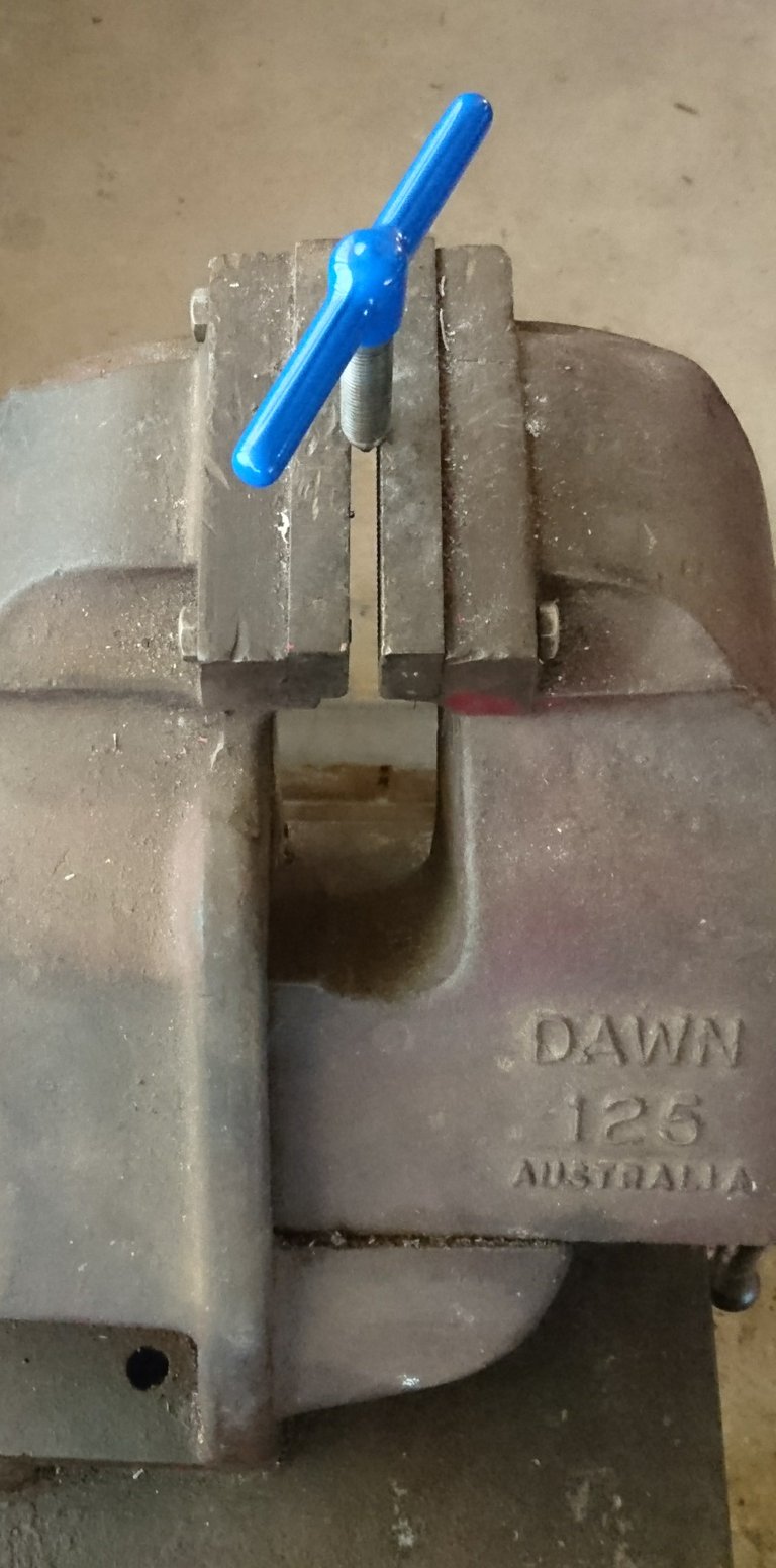Chain Tool in Vise