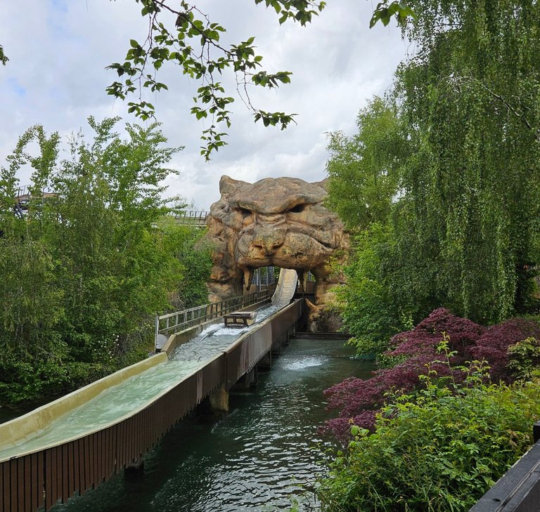 A theme park trip  : My Actifit Report Card: May 16 2026