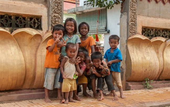 children in banteai srei cambodia