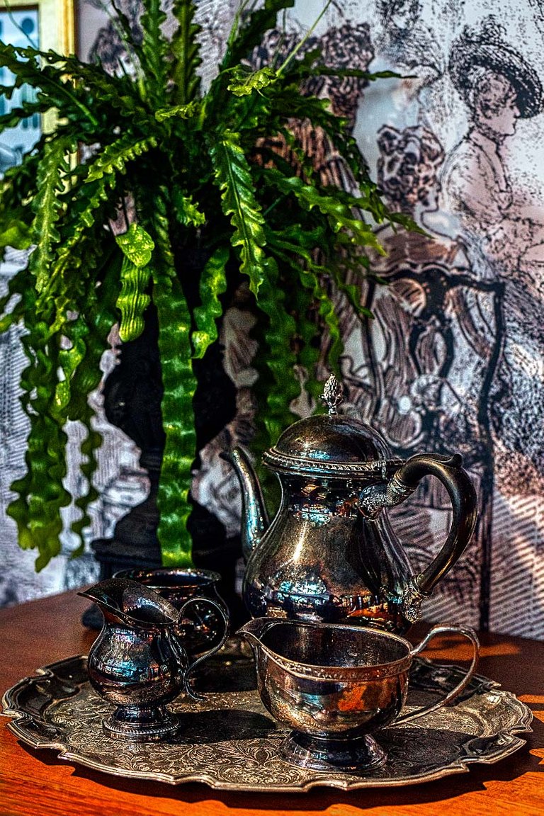 antique tea set