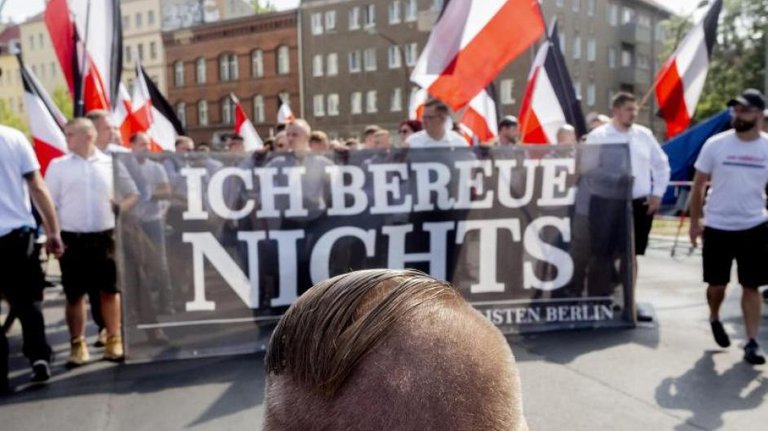 Nazi-Demo in Spandau: Gegendemonstranten verhindern Neonazi-Aufmarsch |  Augsburger Allgemeine