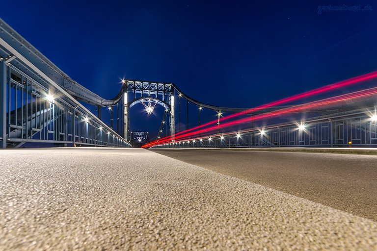 WILHELMSHAVEN JAHRESRÜCKBLICK: Februar - Abends auf der Kaiser-Wilhelm-Brücke