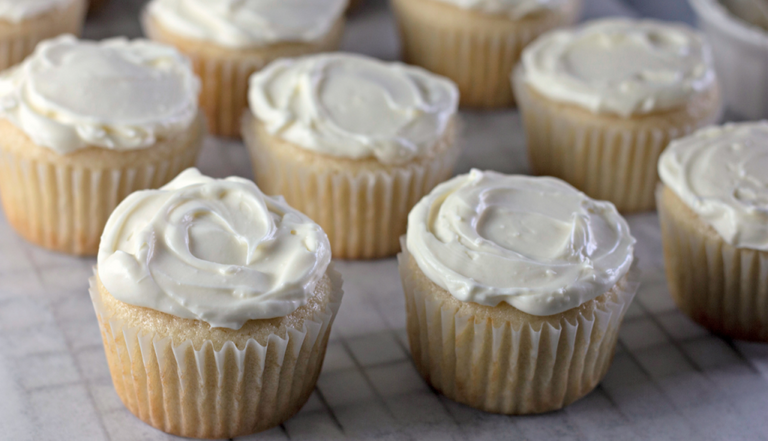 cupcakes with frosting