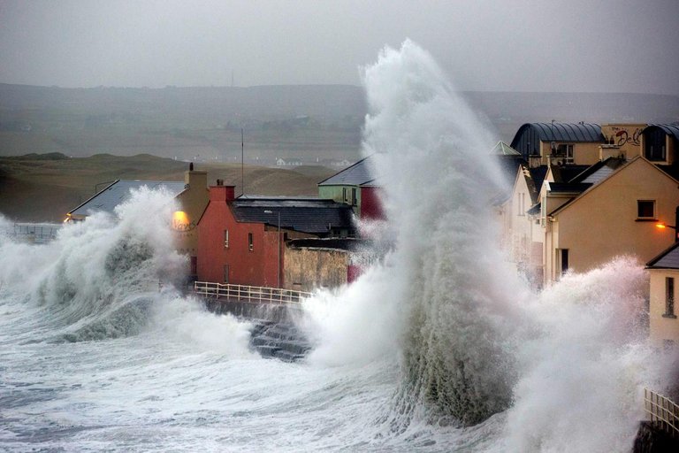 Lahinch.jpg