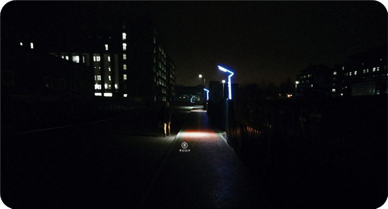 配图·姜辰 大学时代的摄影