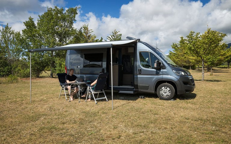 Hannes Camper in La Ferme Bio de Vauvenieres