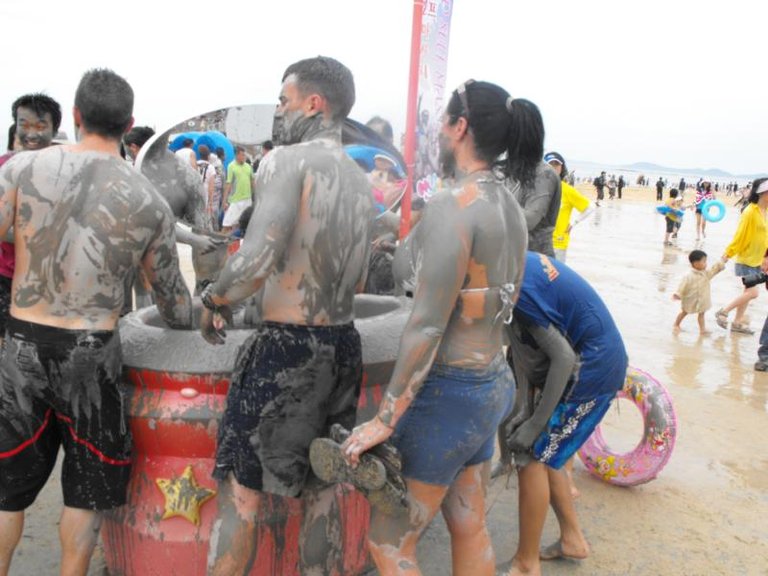 Destination: Boryeong Mud Festival (Daecheon) ()