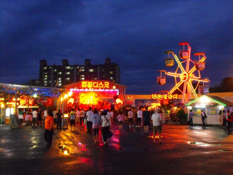 Destination: Boryeong Mud Festival (Daecheon) ()