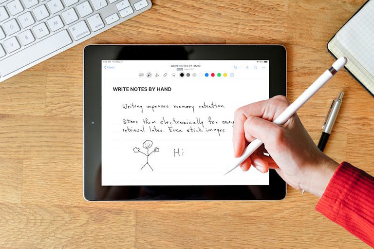 writing on ipad with apple pencil