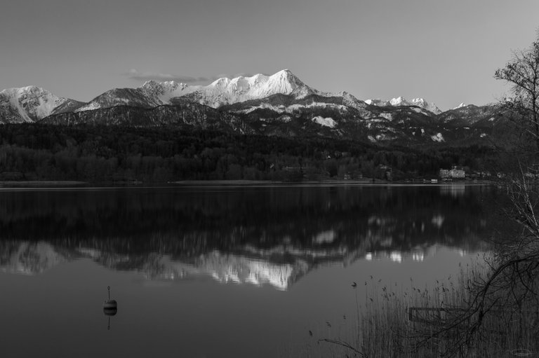 Black & White Sunrise at Lake Woerthersee in March 2020