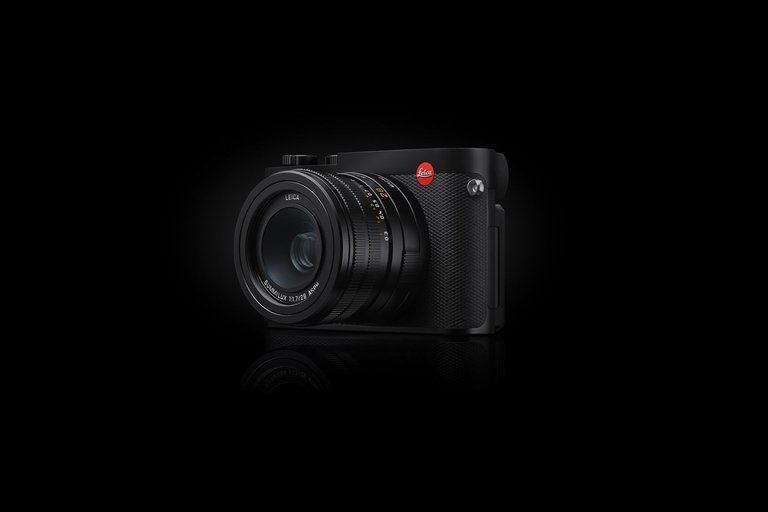 Leica Q3 digital compact camera