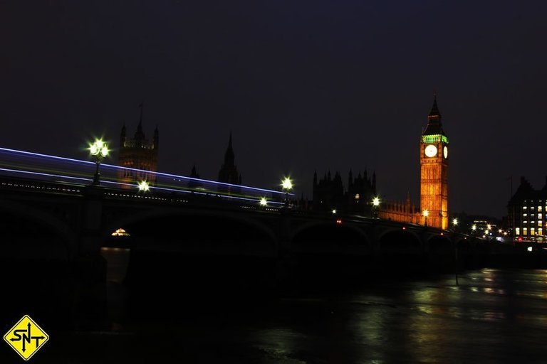 Inglaterra - Londres - Big Ben e as Casas do Parlamento