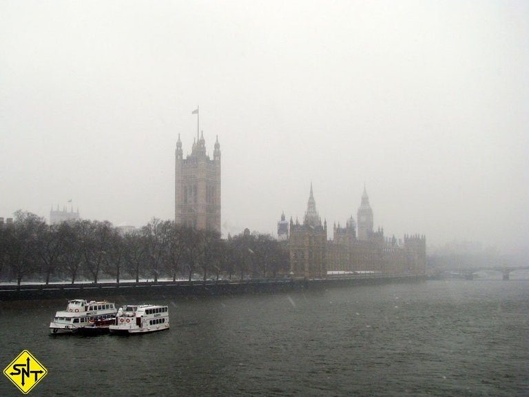 Inglaterra - Londres - Big Ben e as Casas do Parlamento