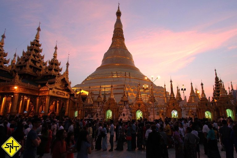 Siga Nossa Trilha - Myanmar - Pagode de Shwedagon