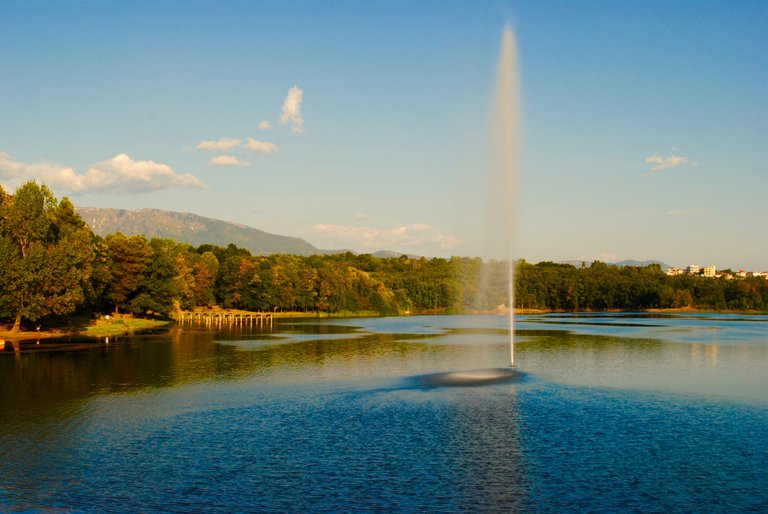 Artificial_lake_of_tirana