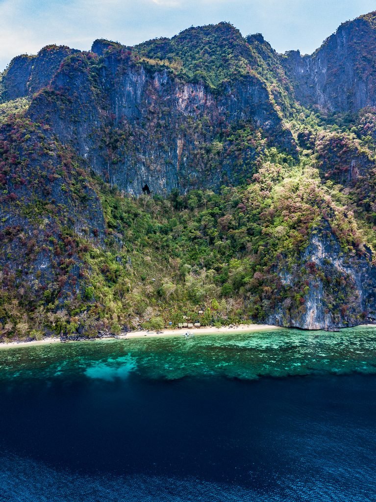 Isla Cueva Coron