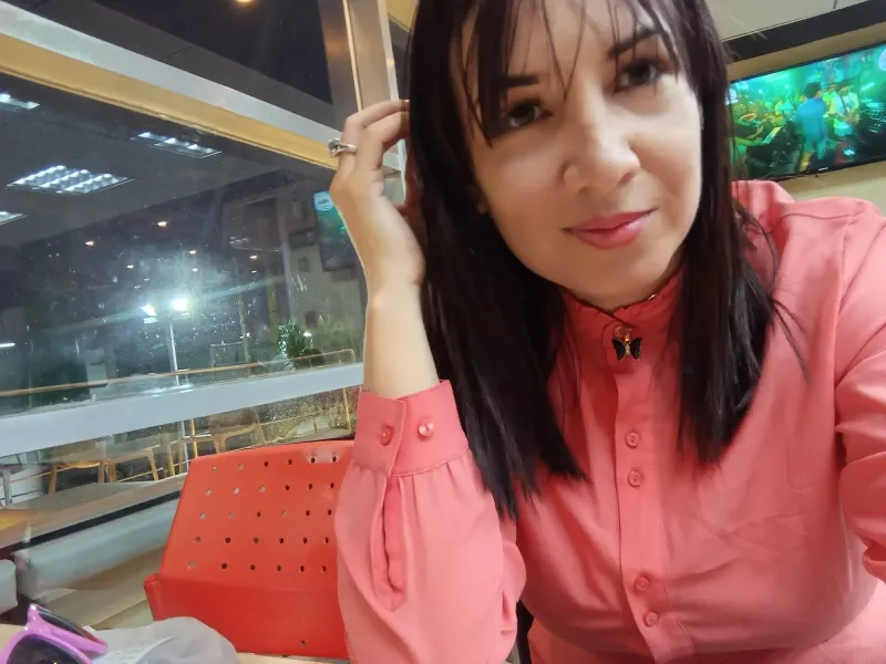 [Eng-Esp] Un regalo en honor a la Solista Luz