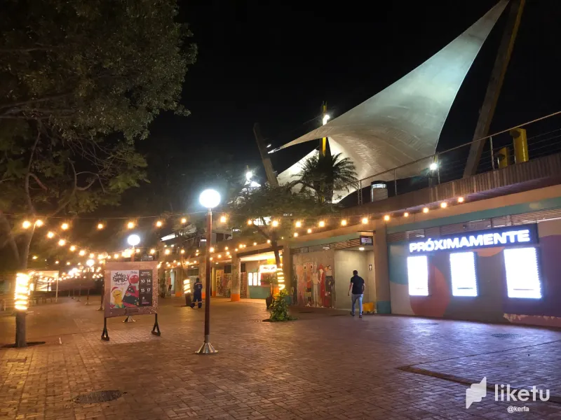 Tiempo de teatro - Night Photography (esp/eng)