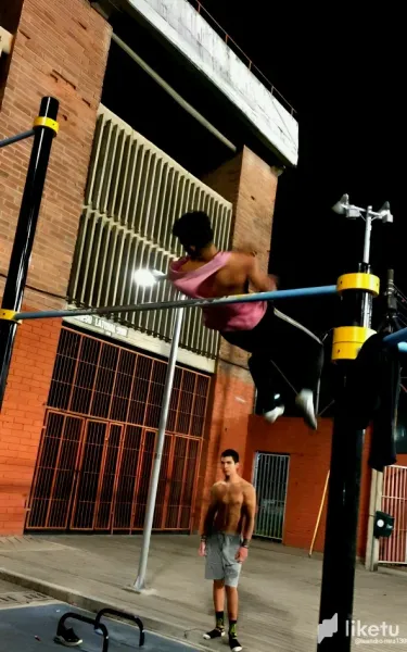 Fotos de un entreno nocturno |Photos from a night training [SPA|ENG]