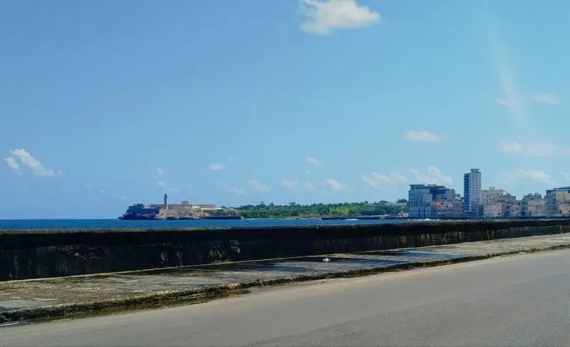 The Havana Malecón  [en/es]