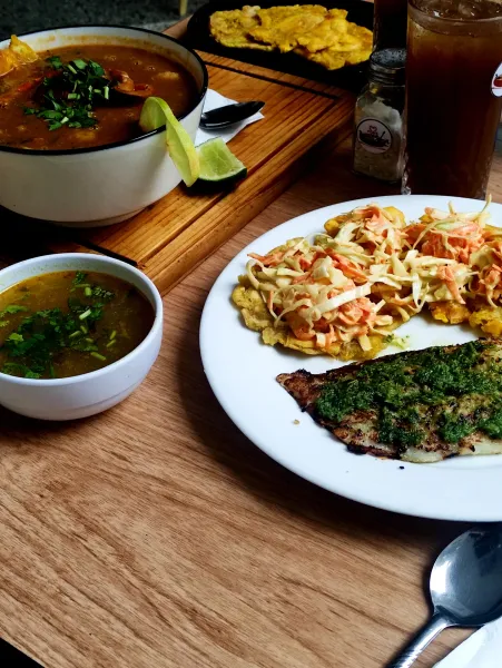 [ESP] | [ENG] - MOMENTO FOODIE #39: La mejor FOSFORERA en Caracas 