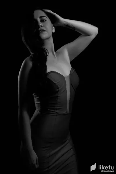 Black & White Vibes – Model Mode On 🖤🤍