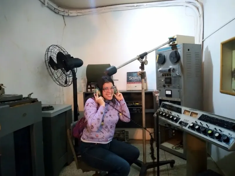 In the old radio studio. | En el antiguo estudio de radio.🥰